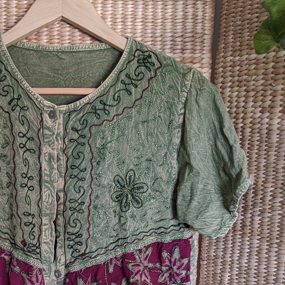 Green Embroidered Button Up Top - Picture 3 of 3
